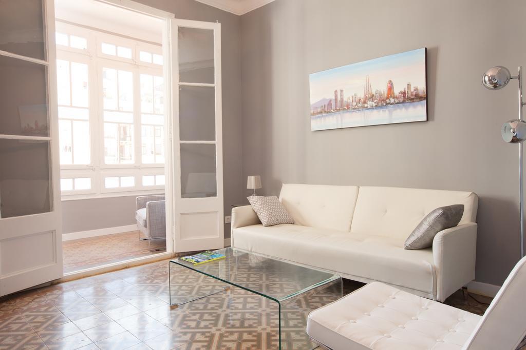 Enjoy Apartments Sofia Barcelona Buitenkant foto