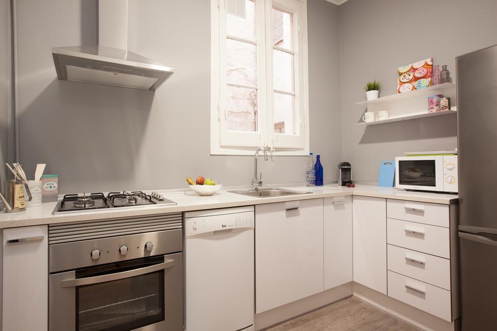 Enjoy Apartments Sofia Barcelona Buitenkant foto