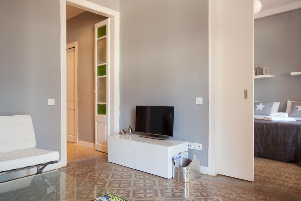 Enjoy Apartments Sofia Barcelona Buitenkant foto