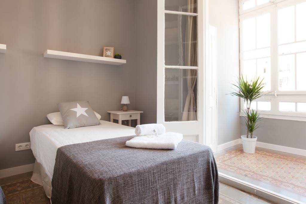 Enjoy Apartments Sofia Barcelona Buitenkant foto